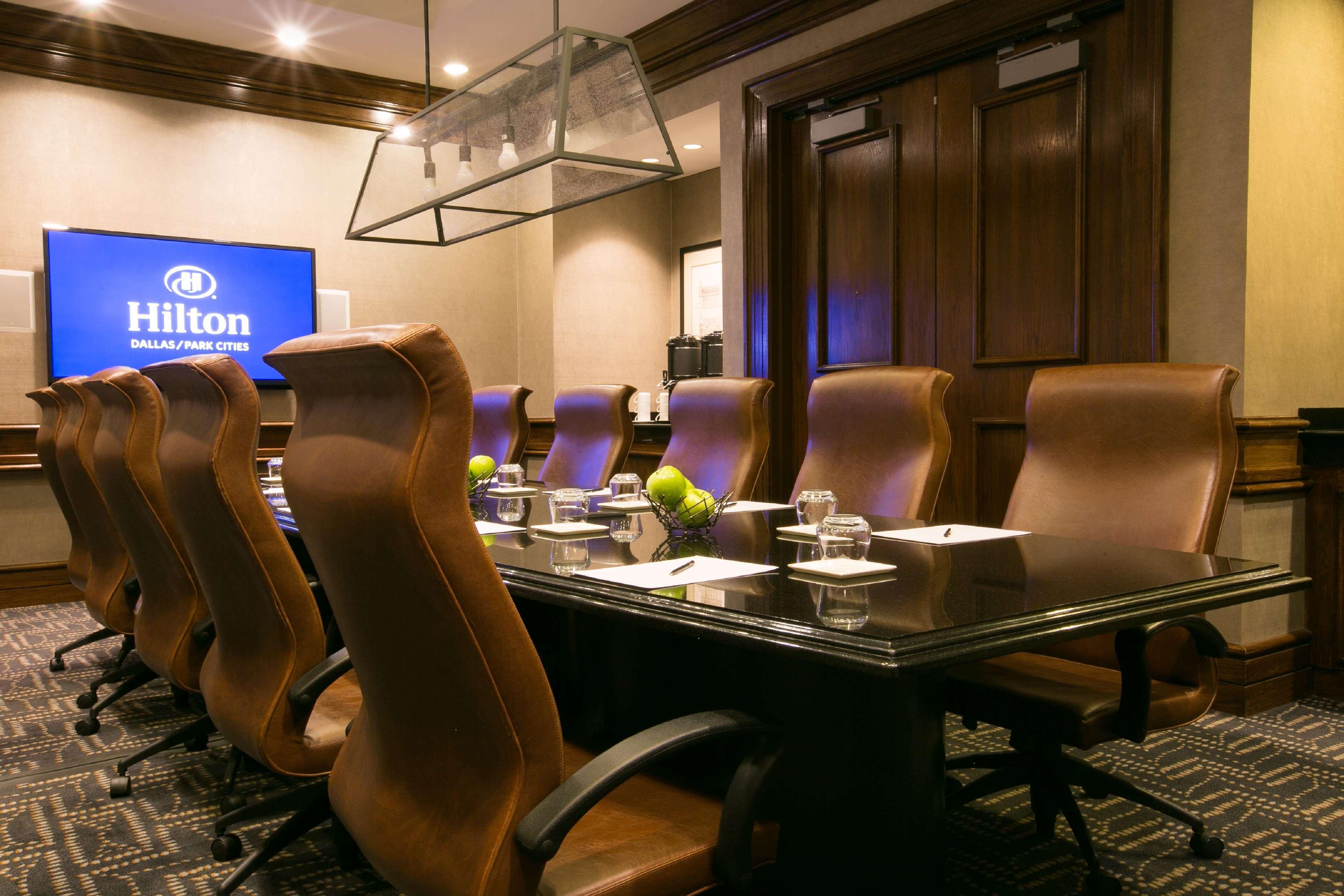 Hilton Dallas-Park Cities Bagian luar foto