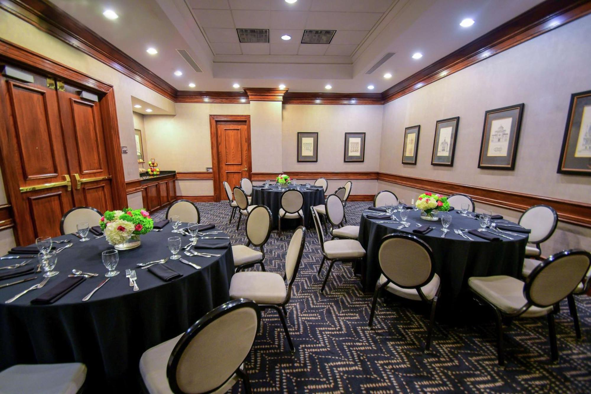 Hilton Dallas-Park Cities Bagian luar foto
